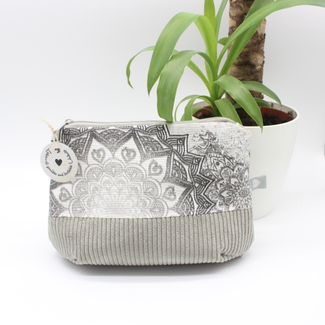 Universaltäschchen aus Canvas & Cord - Mandalas Hellgrau
