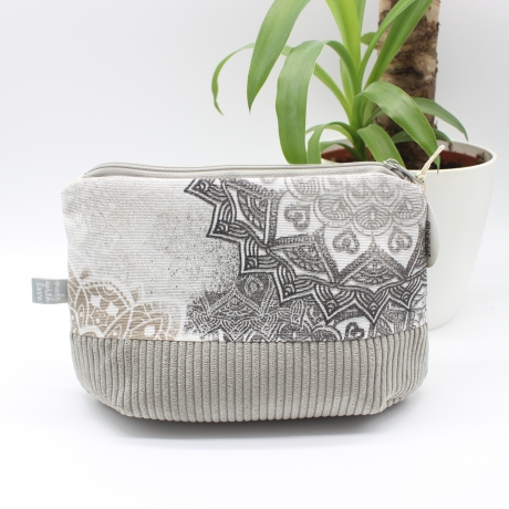 Universaltäschchen aus Canvas & Cord - Mandalas Hellgrau