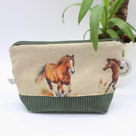 Universaltäschchen aus Canvas & Cord - Pferdeliebe Grün Braun