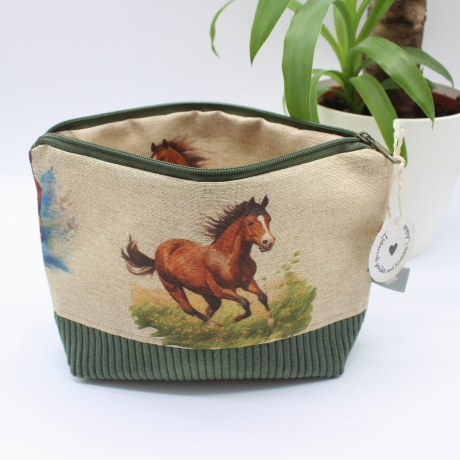 Universaltäschchen aus Canvas & Cord - Pferdeliebe Grün Braun