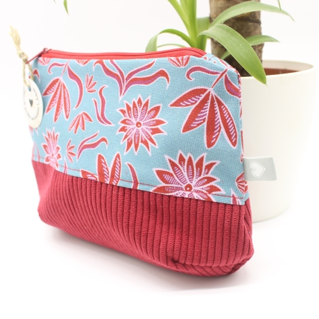 Universal-/Kosmetiktasche geblümt Rot Hellblau Handmade Unikat