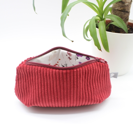 Mäppchen / Universaltasche aus Cord Rot - praktisch & vielseitig