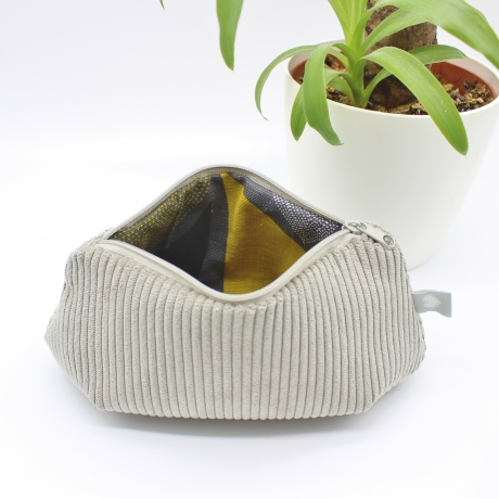 Mäppchen/Universaltasche aus Cord Hellgrau - handgenähtes Unikat