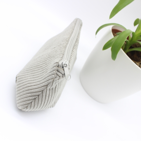 Mäppchen/Universaltasche aus Cord Hellgrau - handgenähtes Unikat