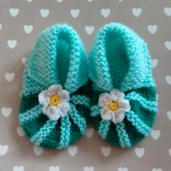 Gestrickte Babyschuhe 