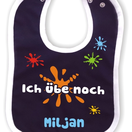 Baby Lätzchen farbiger Saum ICH ÜBE NOCH bedruckt mit Namen
