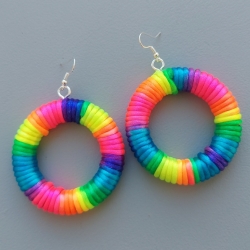 Neonfarbene XL-Ohrringe