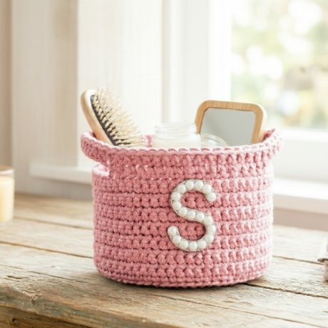 Gehäkelter Boho Aufbewahrungskorb personalisiert mit Buchstabe