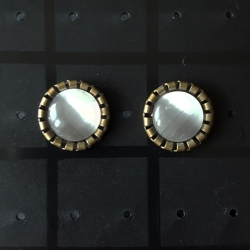 Ohrstecker Cabochon White Cat-Eye