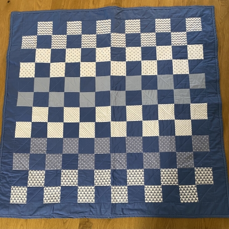 Patchworkdecke als Kniedecke oder Kinderdecke