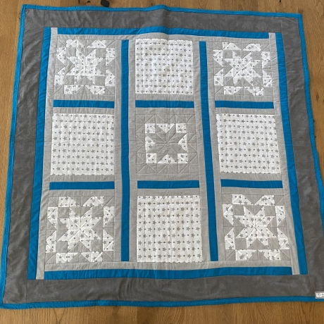 Patchworkdecke  als Kniedecke oder Kinderdecke mit Fleece -1-