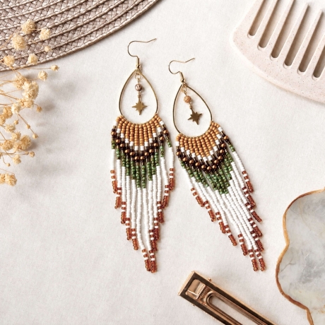 Lange Boho Ohrringe Liora –  Perlenohrringe mit Stern