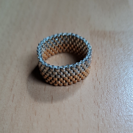 Ring aus Miyuki Delicas, silber/gold, Unikat