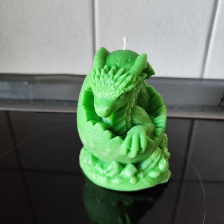 Drachenei Kerze aus Sojawachs, 3D Drache, Grün