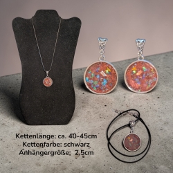 Kette mit Resinanhänger