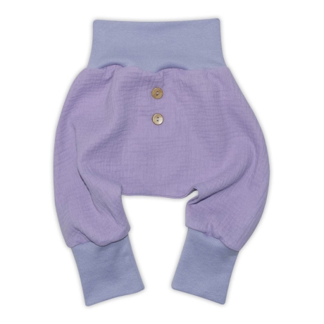 3-tlg Musselin-Set Pumphose-Mütze-Tuch Erstlingsoutfit flieder