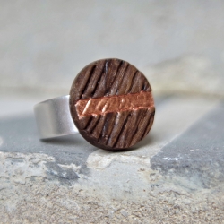 Ring aus Holz – alte Eiche mit Kupfer auf 925 Silber