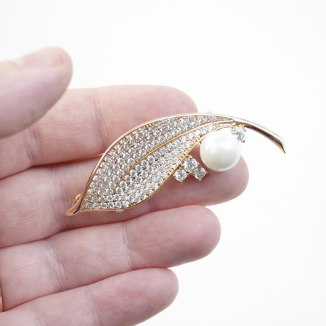 18K Vergoldete Broschen Elegantes Accessoire Für Damen