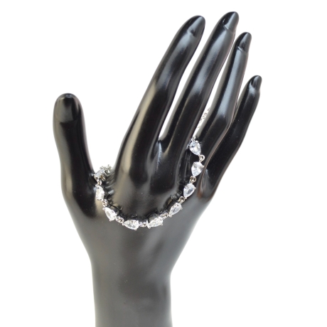 Versilberte Armbänder Für Damen Elegant Und Zeitlos