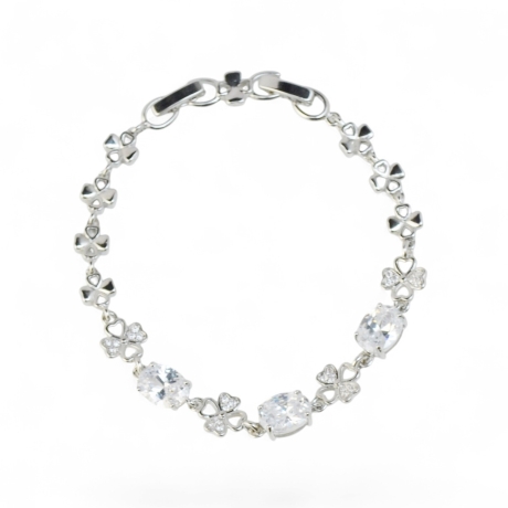 Versilberte Armbänder Mit Modernem Design Für Frauen