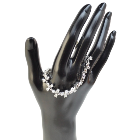 Versilberte Armbänder Mit Feiner Silberoptik
