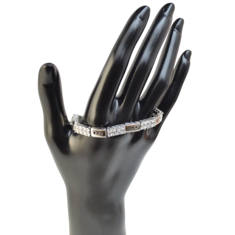 Versilberte Armbänder Für Moderne Frauen