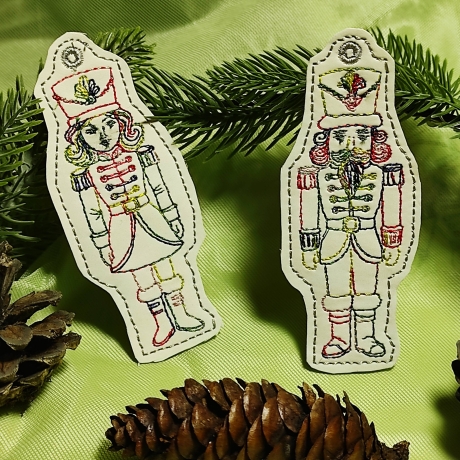 ITH | Anhänger | 2 Nussknacker | 8.02 x 9.60 cm