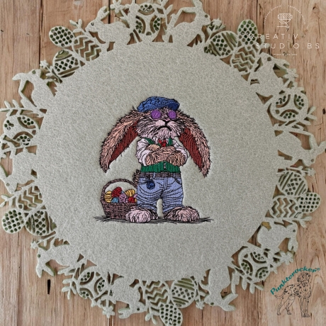 S-EGG-URITY  | 15.77 x 16.62 cm | VS