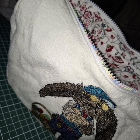 S-EGG-URITY  | 15.77 x 16.62 cm | VS