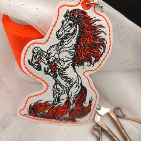 Anhänger Feuerpferd 03 | 5.96 x 9.36 cm | ITH | TS