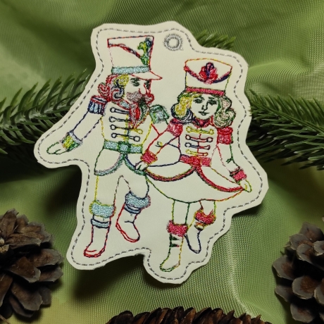 ITH | Anhänger | Nussknacker Tanz | 8.25 x 9.34 cm