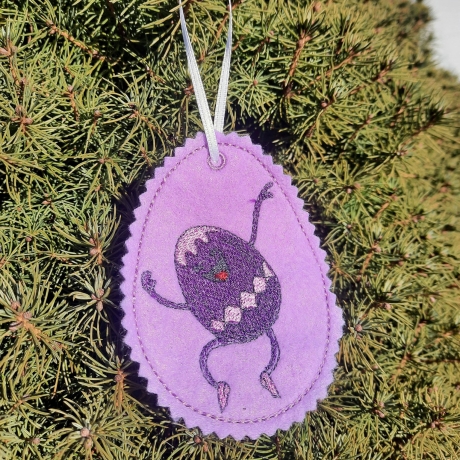 tanzendes Ei - 03 | Anhänger | 6.25 x 8.47 cm | VS | ITH