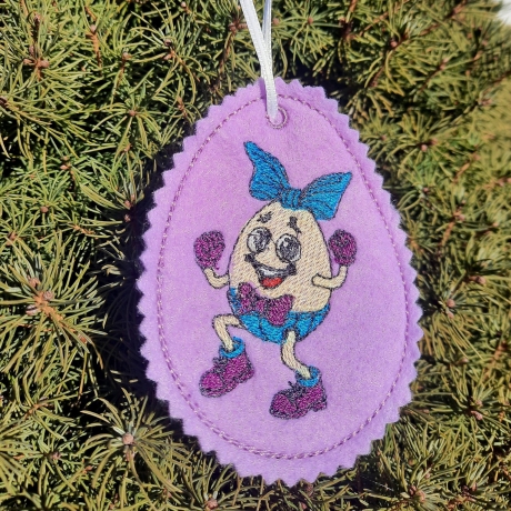 tanzendes Ei - 05 | Anhänger | 6.25 x 8.47 cm | VS | ITH