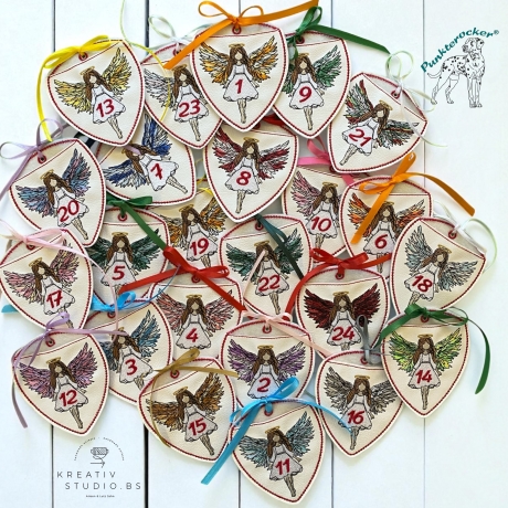 ITH - Engel-(Advents) Kalender – ältere Frau – 10.83 x 12.73 cm