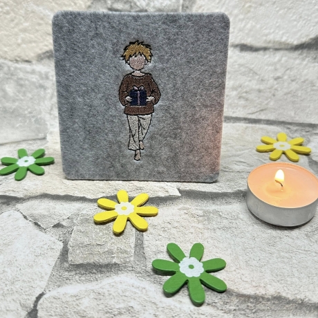  VS | kleiner Junge mit Paket | 2.49 x 7.24 cm