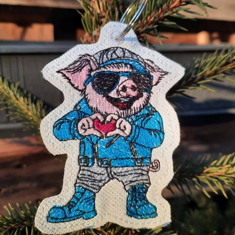 ITH | Glücksschwein Kurt mit Herzgeste | 6.25 x 9.35 cm | VS