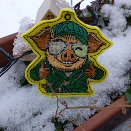 ITH | Glücksschwein Kurt 1 Anhänger | 8.93 x 9.46 cm | VS