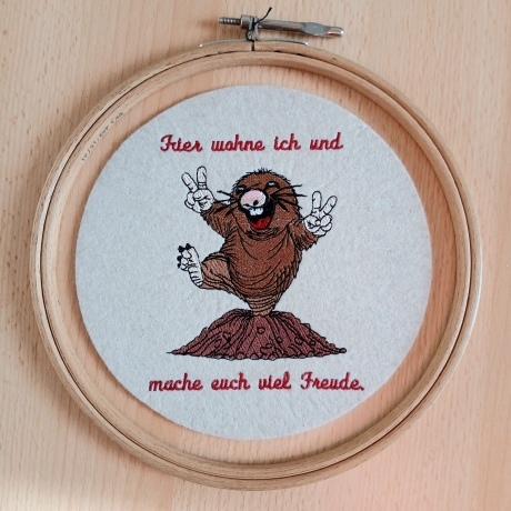 Maulwurf tanz auf dem Hügel | 8.68 x 9.46 cm | VS