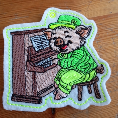 ITH VS-Anhänger - Piano-Paul - Größe 7.74 x 7.86 cm