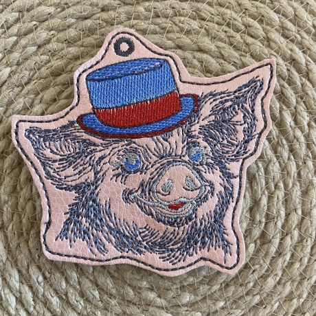 ITH TS-Anhänger - Charming Charly - Größe 7.86 x 7.32 cm