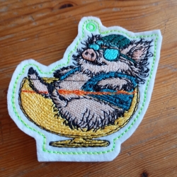 ITH VS-Anhänger - Relax-Rudi - Größe 8.36 x 7.79 cm