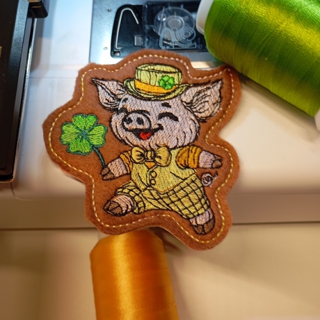 ITH | Glücksschwein Timmy Anhänger | 8.35 x 9.34 cm | VS