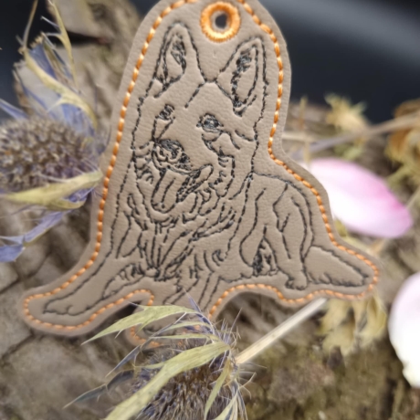 ITH Anhänger Schäferhund Ranon - Kontur - 7.62 x 7.86 cm