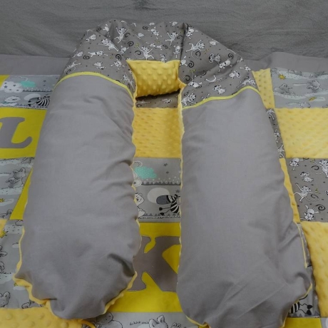 Stillkissen und Bezug Affen gefüllt mit Styroporkügel. 
