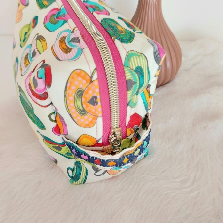 Kulturbeutel -Alice im Wunderland Tassen