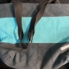 Große Tasche aus Canvas in Blau und Beige