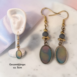 Ohrringe mit Perle und Resinanhänger