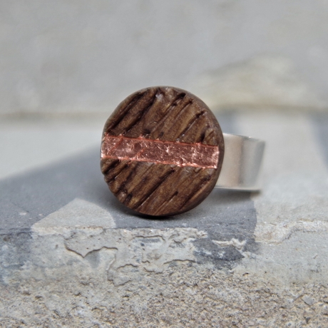 Ring aus Holz – alte Eiche mit Kupfer auf 925 Silber