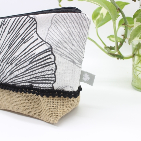 Universal-/Kosmetiktasche Ginkoblätter Canvas Jute Unikat