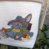 der Hase ist völlig geschafft- Größe 19.47x8.14 cm